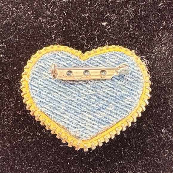 Upcycled Heart Brooch - Picture 3 of 3